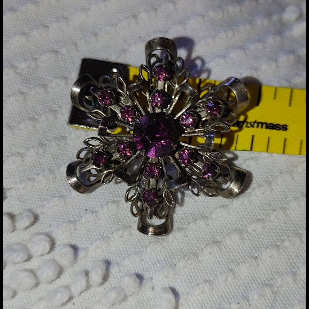 Vintage amethyst snowflake silvertone brooch - Picture 12 of 12